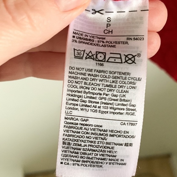 Gap Fit Red Thick Quilted Cowl Funnel Neck Oversized pullover Small - Picture 7 of 8